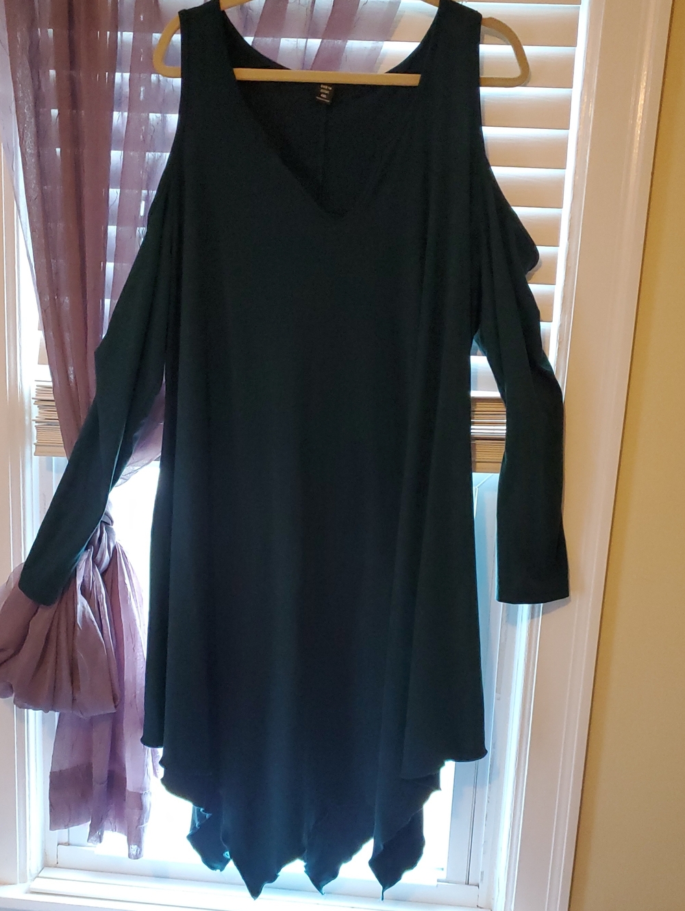 SHEIN Dark Green Cold-Shoulder Asymmetrical Handkerchief Hem Dress